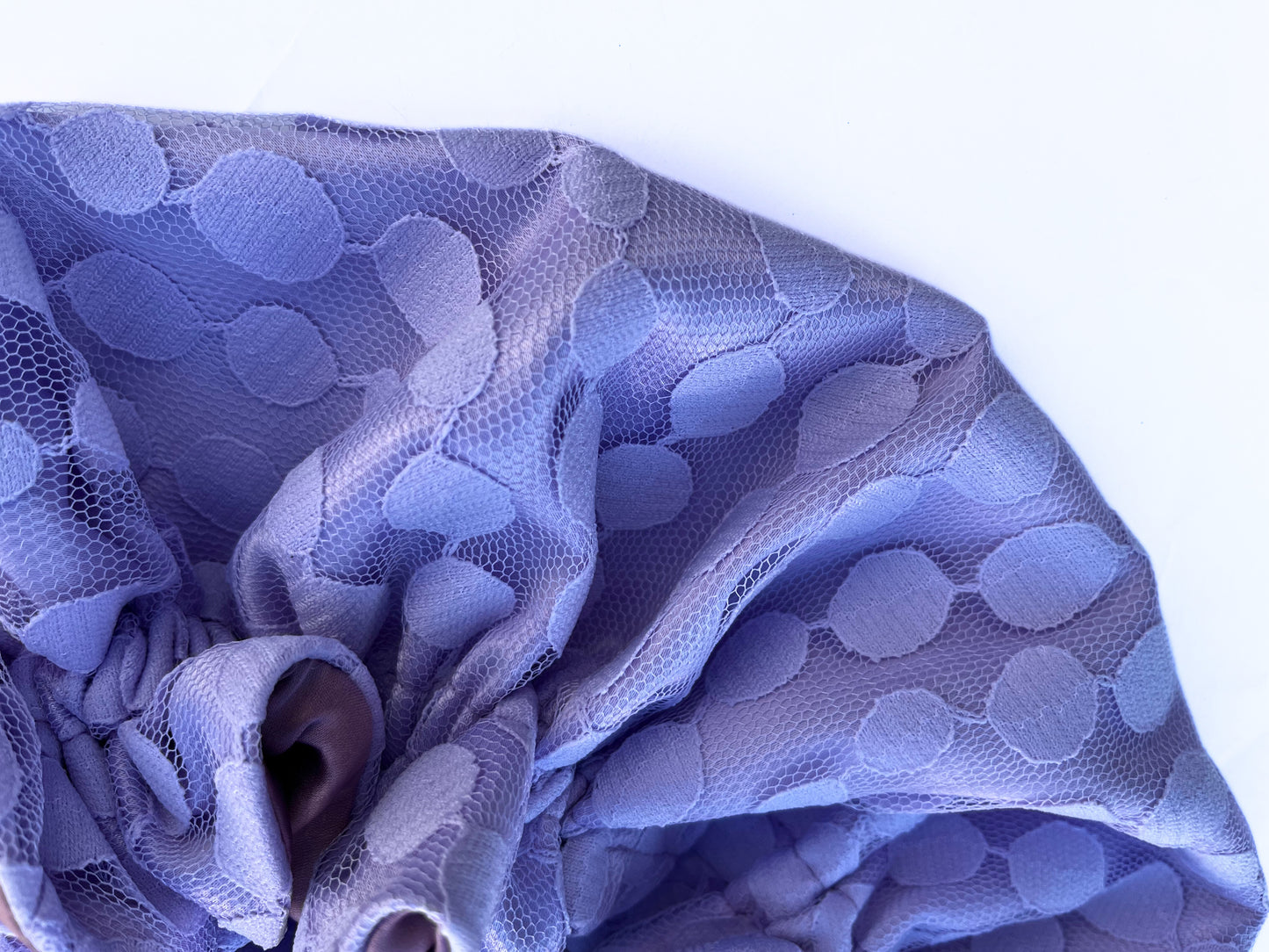 CHANTILY SATIN BONNETS